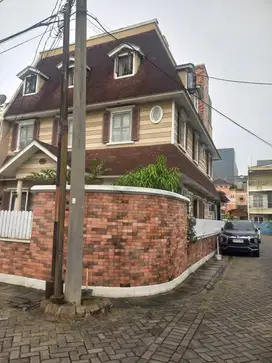 Rumah Mewah Mutiara Taman Palem Cengkareng Jakarta Barat