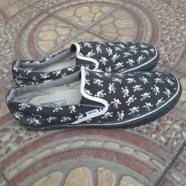 SIZE 48,5 VANS SLIP ON TENGKORAK