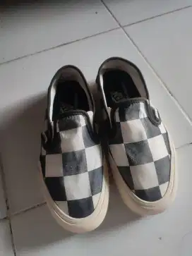Sale sepatu Vans
