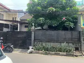 dijual rumah di jalan kebagusan dalam IV,pasar minggu,jakarta selatan