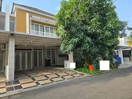 Rumah 2 Lantai di Cluster Maple Summarecon Bekasi