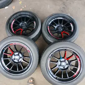 Velg venom5 ring 18x9 5x114,3 ET 25 ban 235/50 R18 Innova reborn zenix
