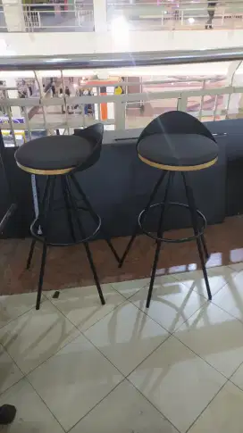Informa Kursi Bar Davis