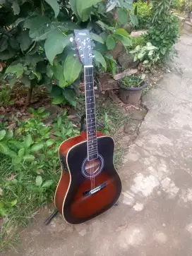 Gitar akustik elektrik Yamaha f310