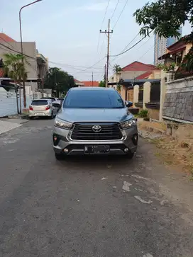 Innova Reborn G-Lux 2022 Matic Bensin Warna Silver Plat N Pjk Pjg