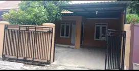Rumah strategis deket lampu merah ciracas