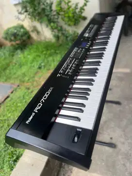 Roland RD700SX + Flightcase