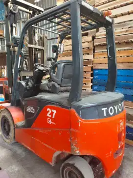 Jual forklift elektrik  Toyota 8FBN30 treelift Mast 6m