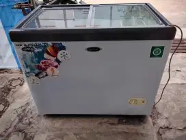 Freezer sliding glass freegigate 200 liter beku normal
