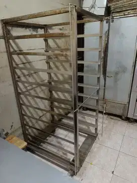 Rak Loyang Roti Industri