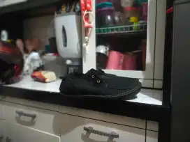 Sepatu casual full black