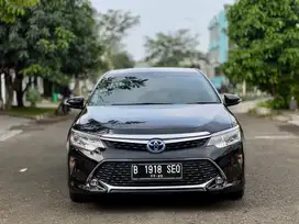Toyota Camry 2.5 V Hybrid 2017 AT