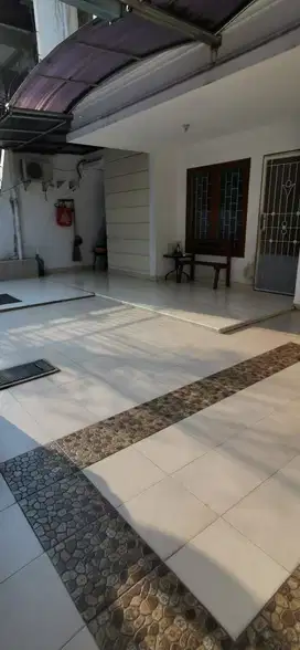 Dijual rumah siaphuni di Janur Indah Kelapa Gading