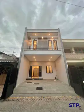 Rumah baru premium di Mulyosari Tengah