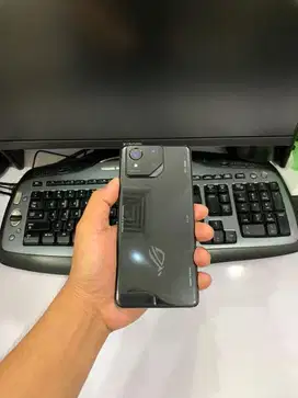ASUS ROG PHONE 8