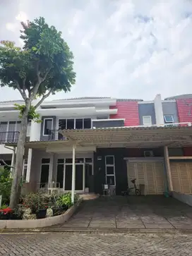 Dijual cepat rumah di Green lake city, 10x18, harga 4,7 M nego