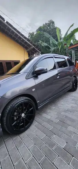 Honda Mobilio plat AB
