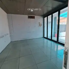 Ruko 4 Lantai Siap Pakai Di Boulevard Kelapa Gading R2164