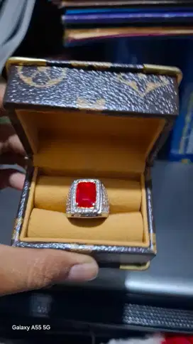 Batu Natural Permata Pigeon Blood Ruby