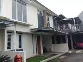 Rumah siap huni murah strategis selangkah ke Ciwastra Buahbatu