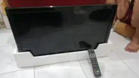 Tv LED polytron 24inci