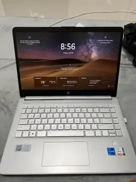 Laptop HP Intel Core i7 Iris X 8GB / 16GB RAM 512GB SSD Silver