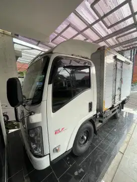 Isuzu elf box nlr ssx tahun 2019