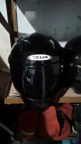 Helm full face zeus