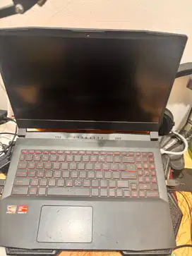 MSI BRAVO 15 LIKE NEW