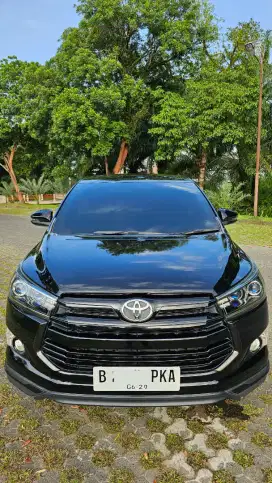 TOYOTA INNOVA VENTURER 2.4 AT