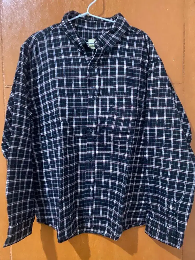 Flannel ERIGO hitam gradiasi merah putih (prelovedh