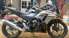 Honda CBR tahun 2015