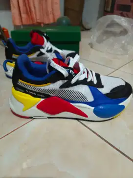 Sepatu Puma Running