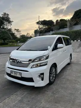 Toyota Vellfire 2014 Golden Eyes