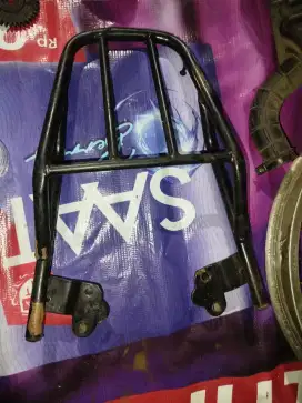 BEHEL BEAT FI / untuk pegangan jok belakang sepeda motor Honda beat FI