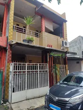 DIJUAL RUMAH 2 Lantai Daerah Tangerang Selatan BEBAS BANJIR