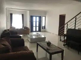 Rumah 3 lantai semi furnished di Cigadung Kota Bandung