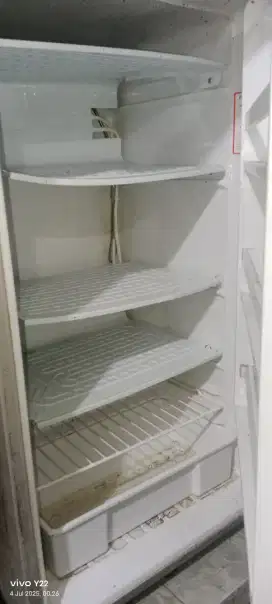 Jual freezer 350.000
