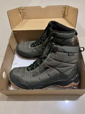 Sepatu Hiking/Gunung Columbia Firecamp