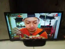 Tv led 32in merk lg analog normal