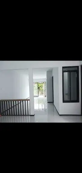 Rumah Minimalis Nyaman di Taman Kopo Indah 2 Bandung