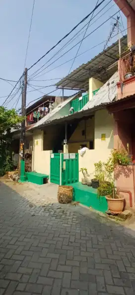 JUAL rumah kos kontrakan kost 4 pintu 60m imb shm 2 lantai tempat