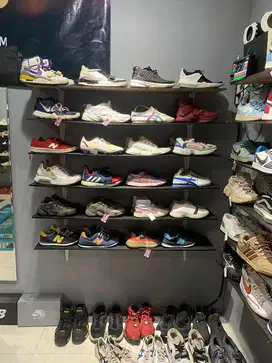 Sepatu ukuran 36-43