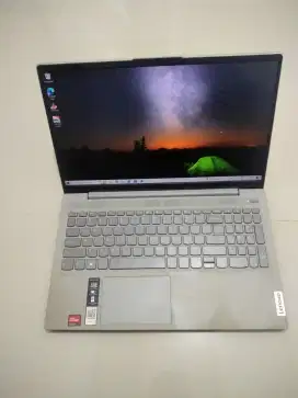 Lenovo Ideapad slim 5
Proc AMD Ryzen 7 5700U