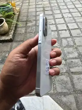 Samsung Galaxy A56 ceramic white mulus
