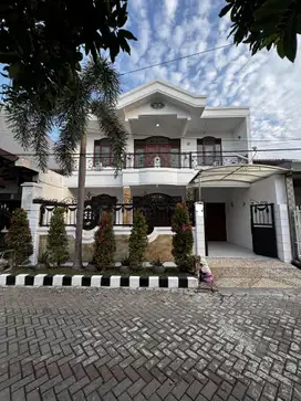 Rumah Sutorejo Timur Siap Huni, Baru Renov, Murah, High Ceiling