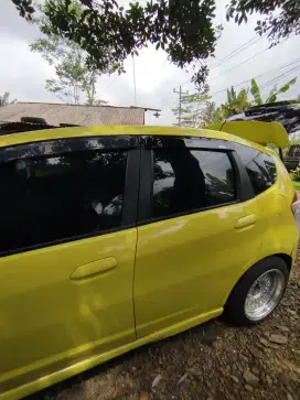 Kaca film mobil dan gedung