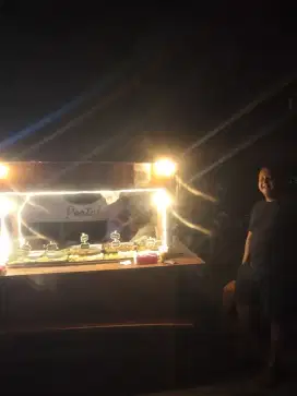 Dicari karyawan untuk Angkringan