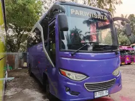 Medium bus NQR71