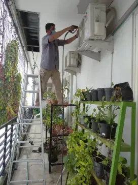 Service ac cuci ac bongkar pasang ac, tambah freon ac, service kulkas